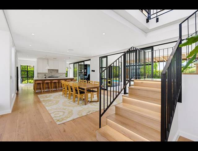 6 BEDROOM PROPERTY TO RENT IN CONSTANTIA